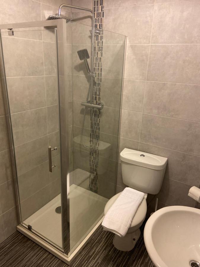 Single Room with Shared Bathroom