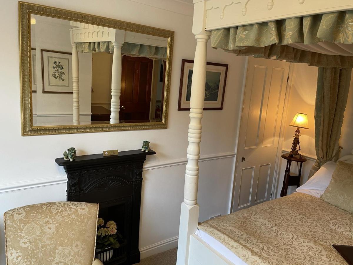 Double Room Four Poster Bed,1029657139:JPEG