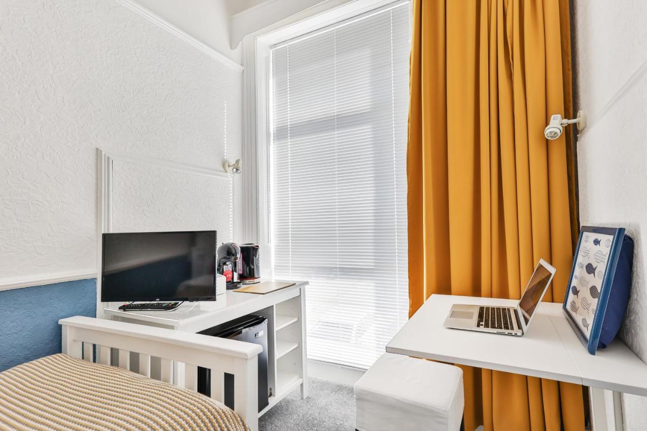 Single Room with Bathroom