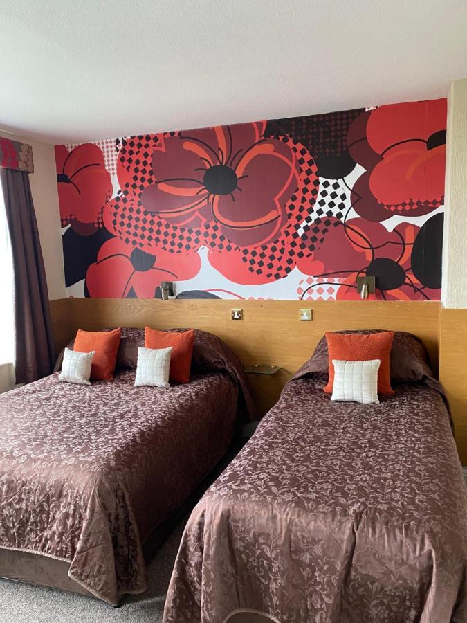 Front Twin Room