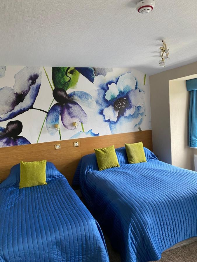 Front Twin Room