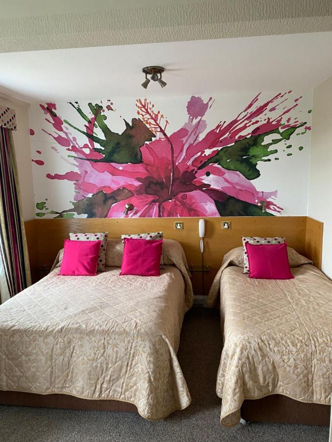 Front Twin Room