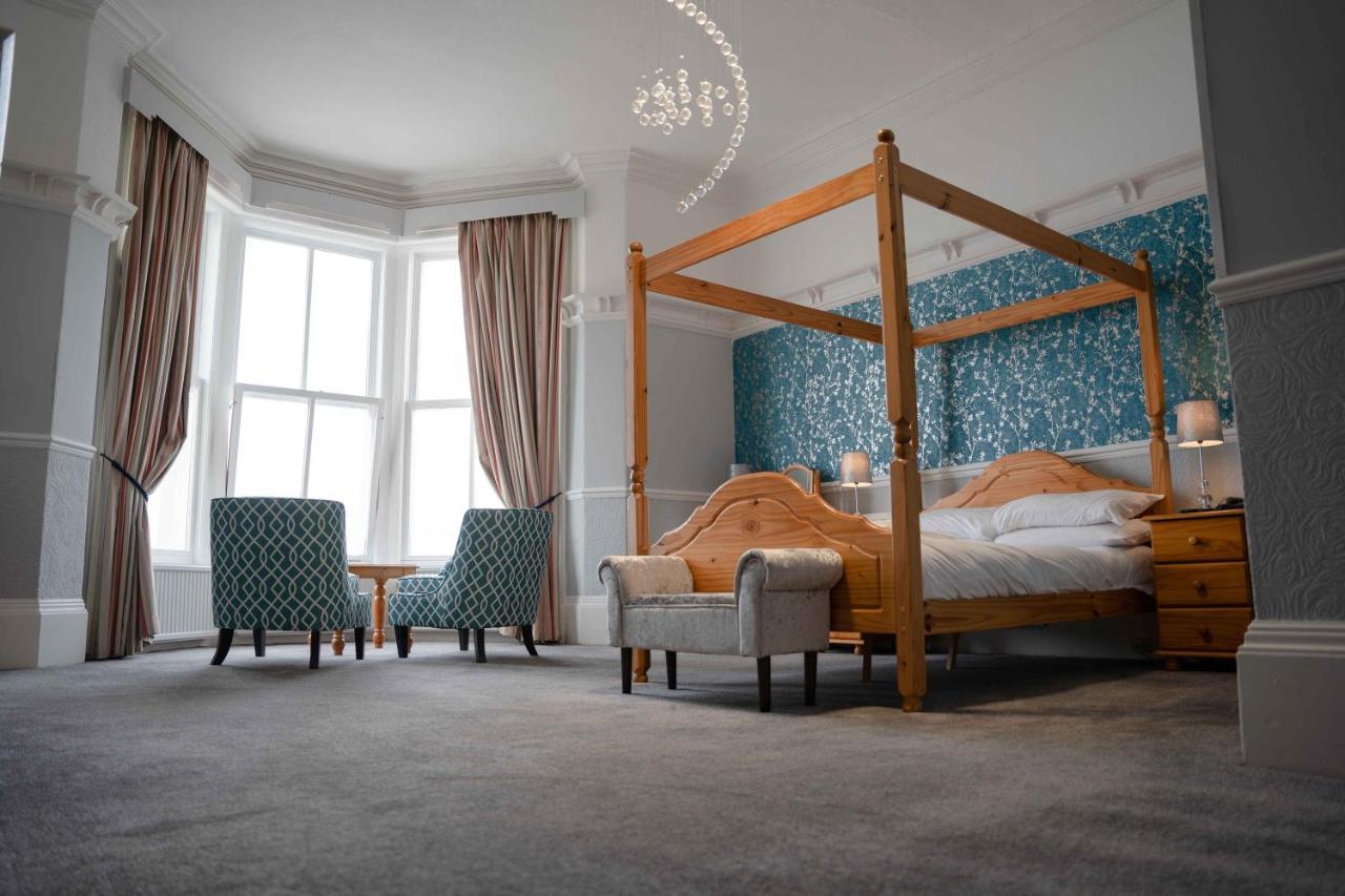 Alicante Suite - Four-Poster Room with Sea View