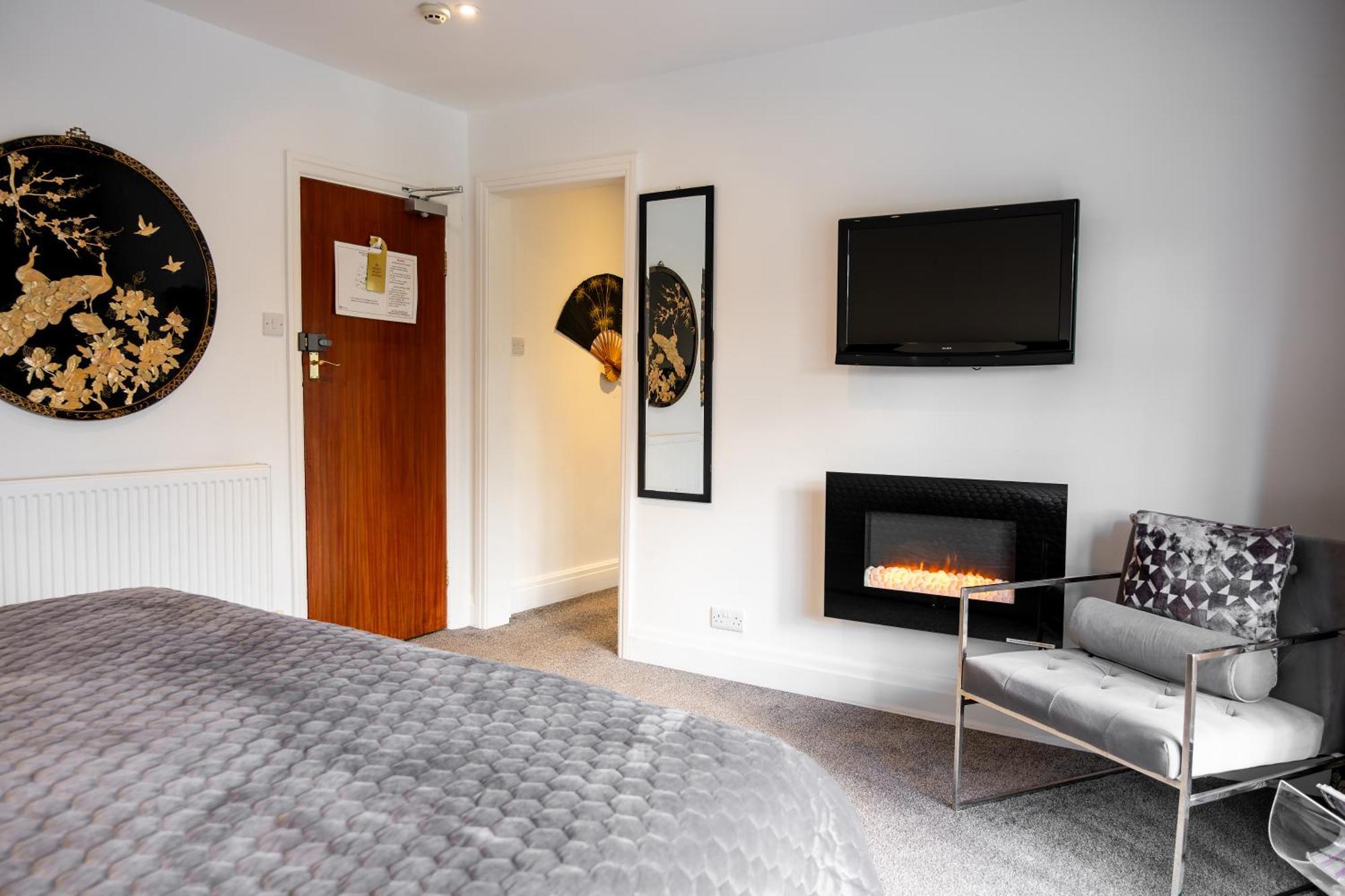Superior King Suite