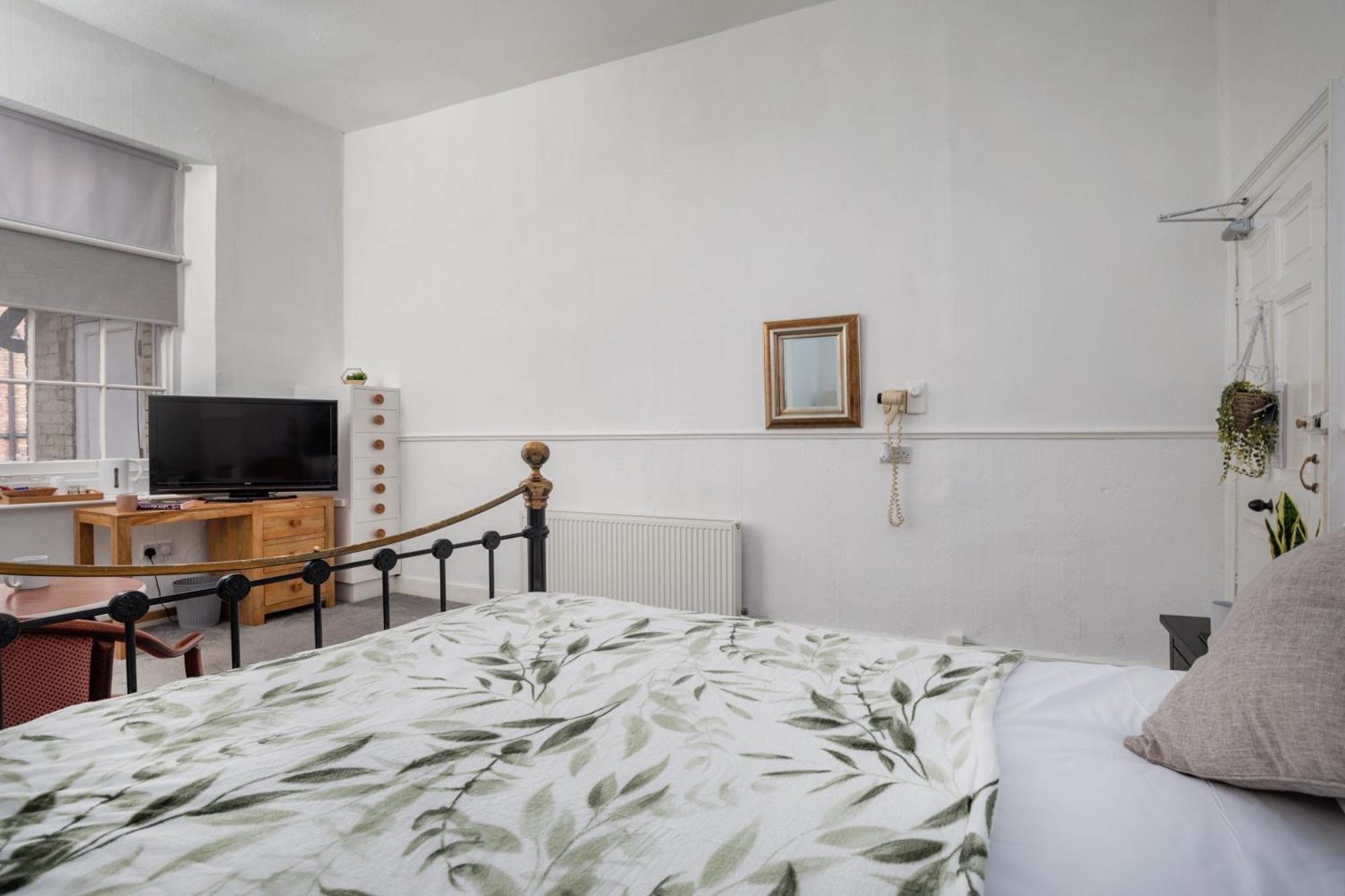 Double Room with Extra Bed,1553669689:JPEG