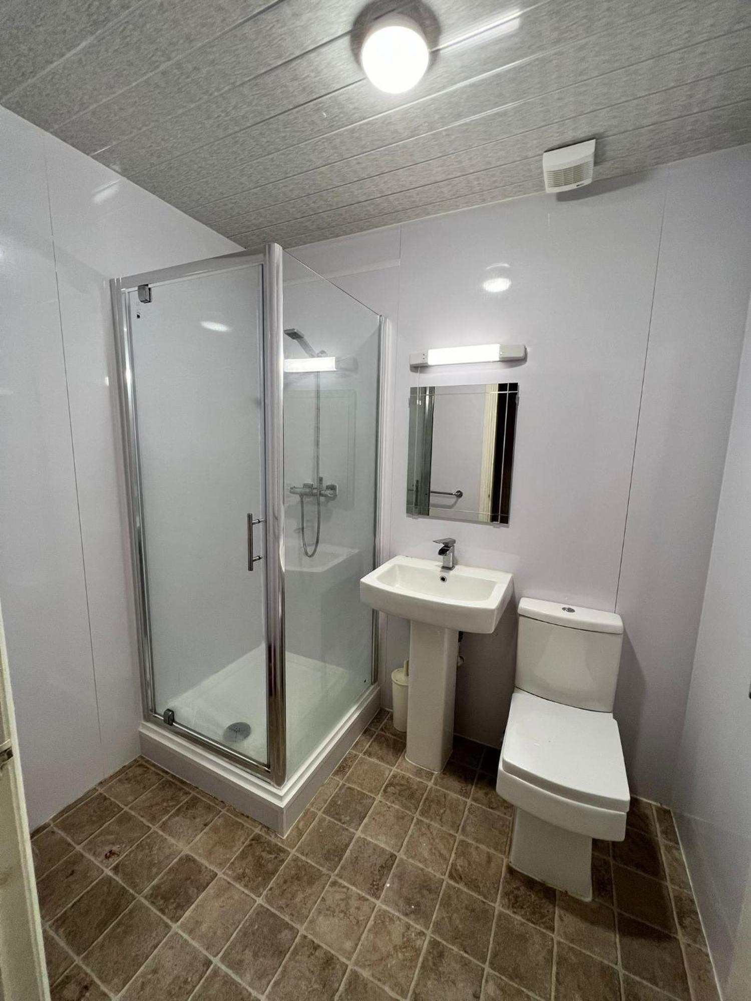 Twin Room Private Bathroom,1414470200:JPEG