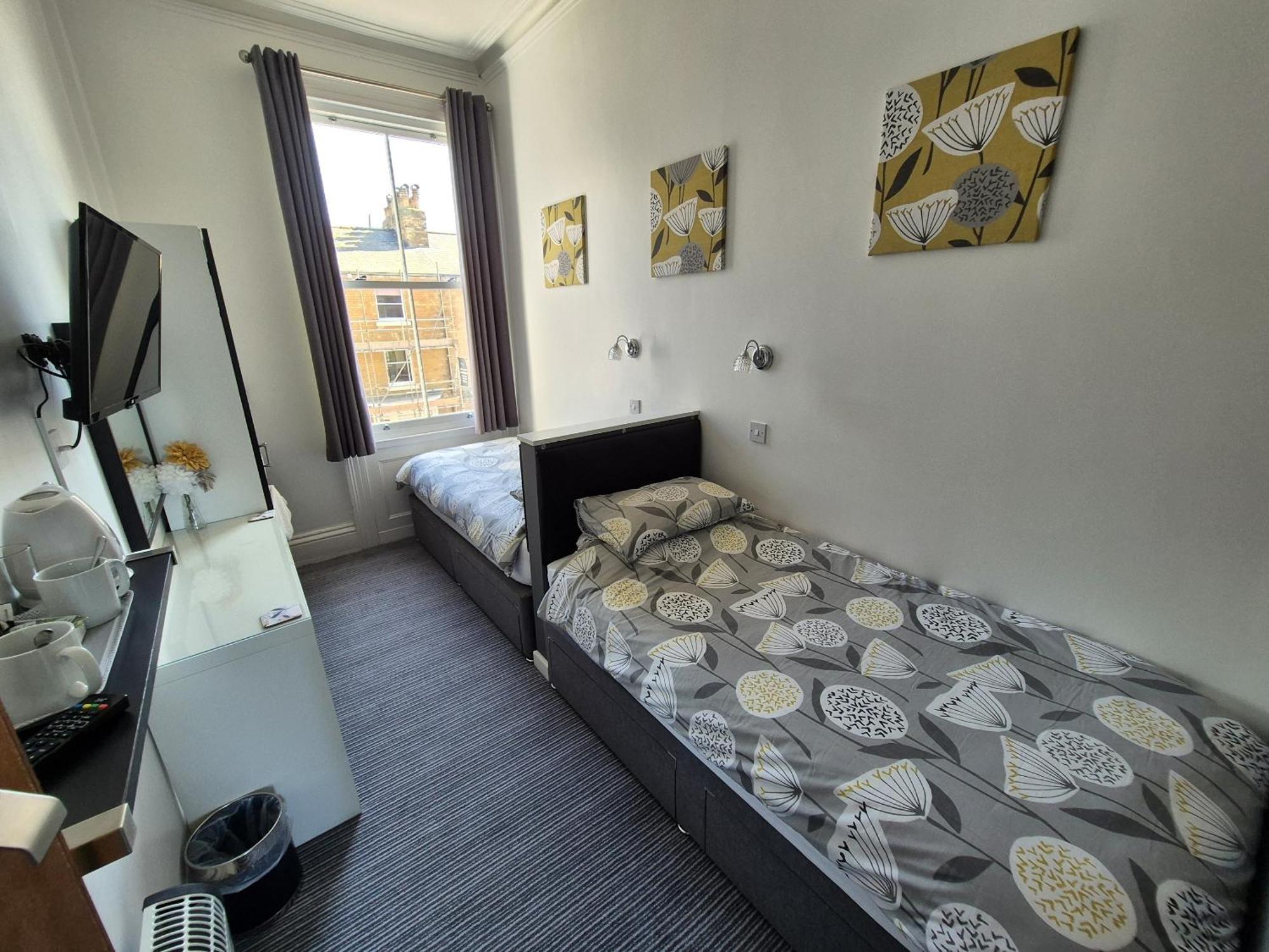 Twin Room,1653486325:JPEG