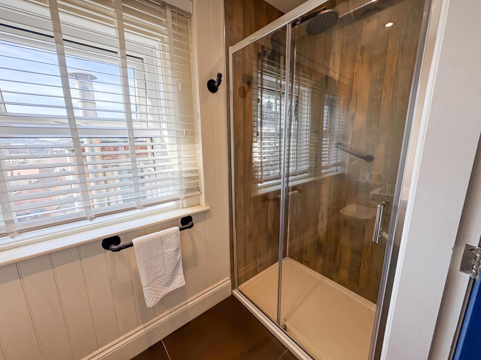 Deluxe Single Room,1662979287:JPEG