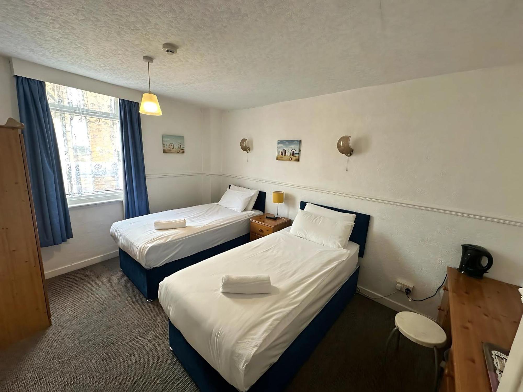 Standard Twin Room,1666674565:JPEG