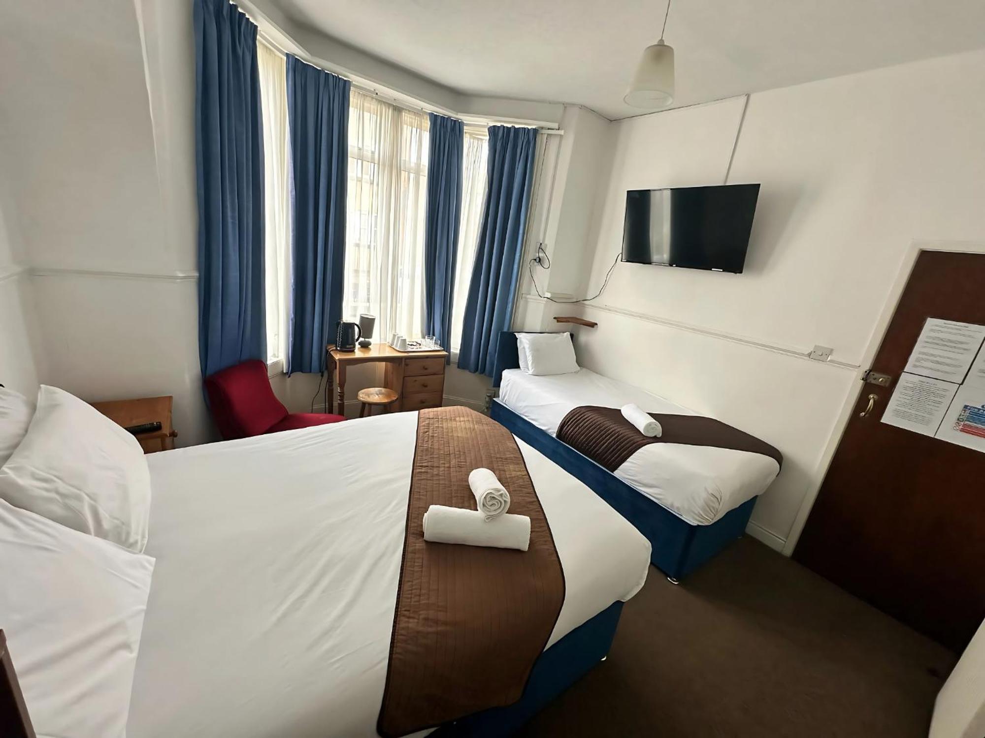 Standard Triple Room,1666674557:JPEG