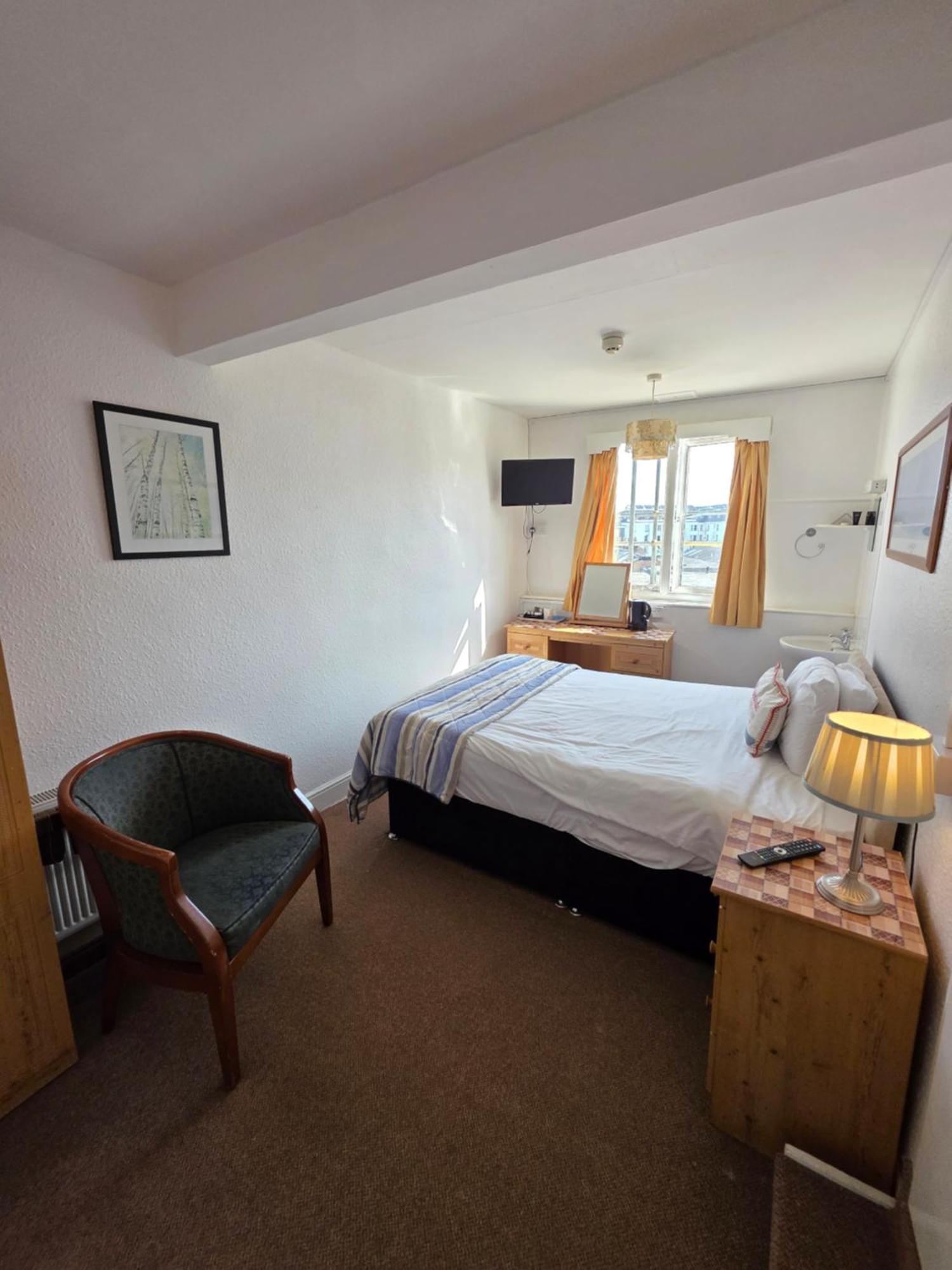 Large Single Room