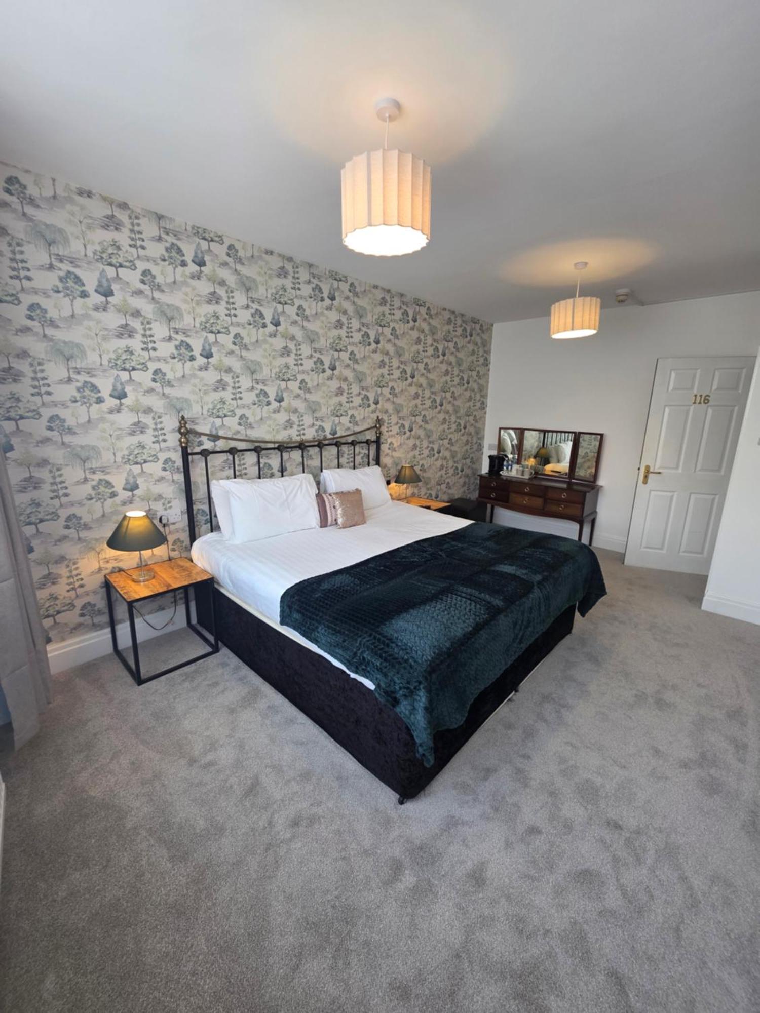 Large Double Room