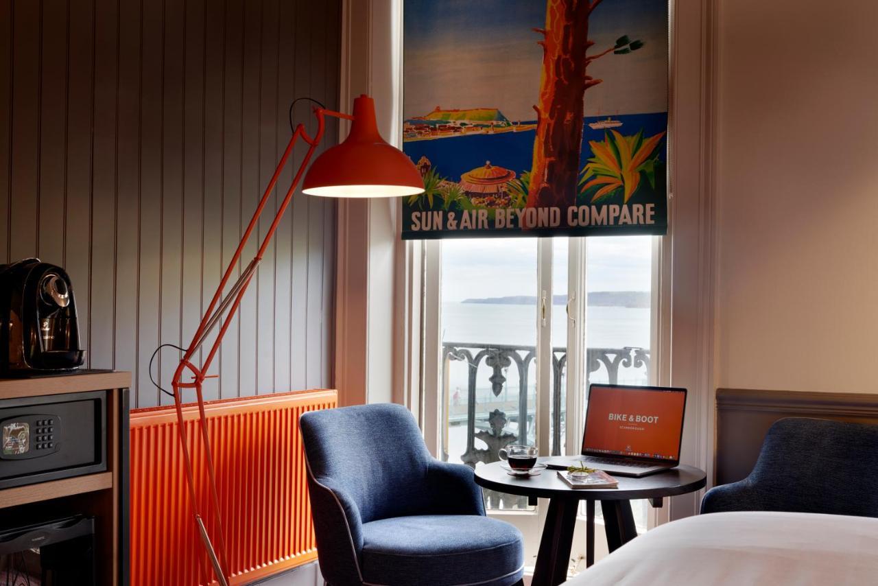 Double or Twin Room Sea View
