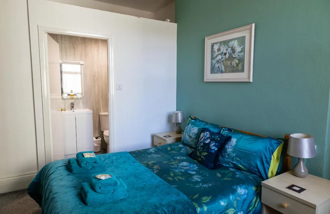Carlton House Guesthouse-1