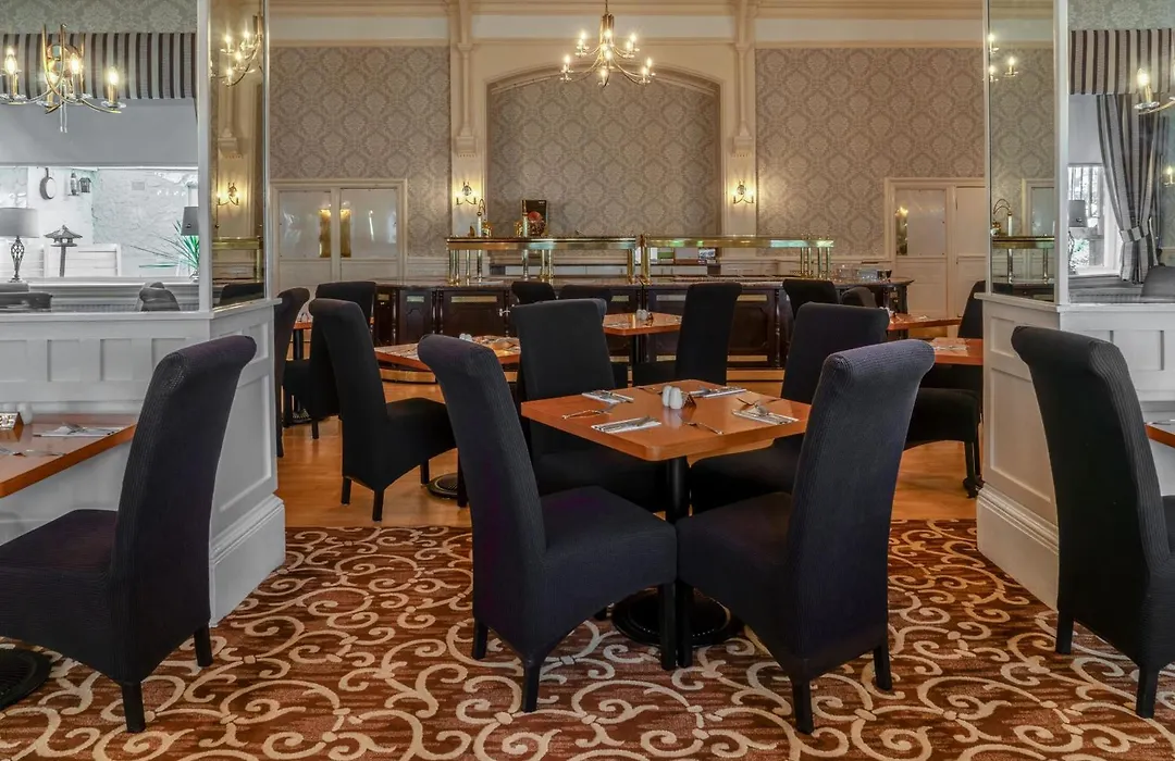 Clifton Hotel-1