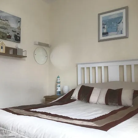 Dolphin Guesthouse-2