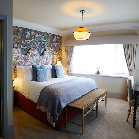 The Plough Inn & Cottages-2