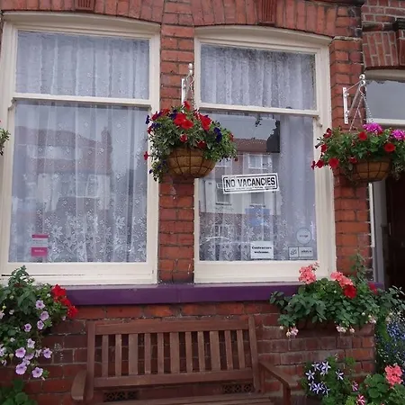 Sea Dogs Guest House-2