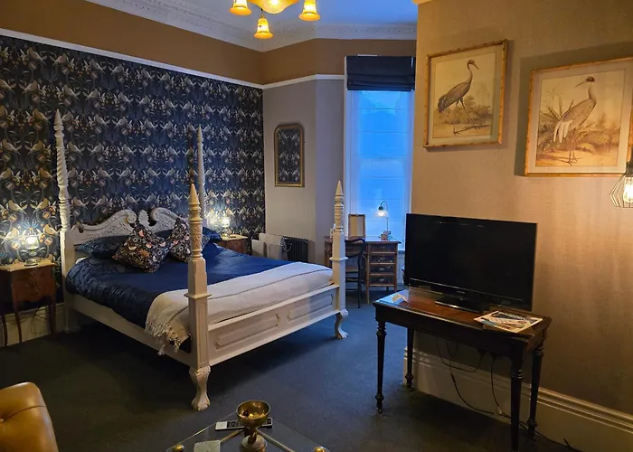 Scarborough HotelsAshburton House - B&B